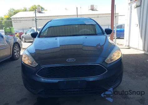 2016 Ford Focus S из США, поврежденный, VIN 1FADP3E24GL369953